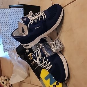 Zeba x wide men's 10.5 sneakers